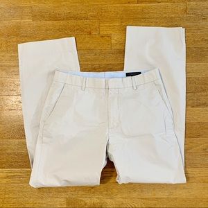 EUC Modern Fit Banana Republic Men's Khaki Pants